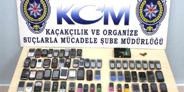 Bartın'da kaçak cep telefonu operasyonu
