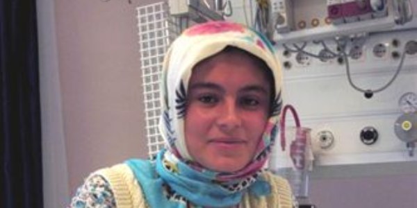 Kolonya ile sobayı tutuşturmaya çalışan hamile kadın, ölümden döndü