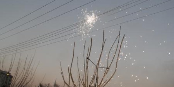 Batman'da elektrik telleri havai fi�ek gibi patlad�