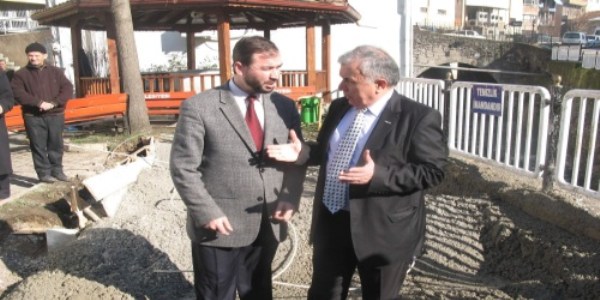İmamın, beton harca girerek yaptığı eylem ses getirdi