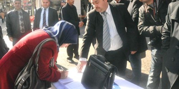 Memur Sen'den '10 milyon imza' kampanyas�