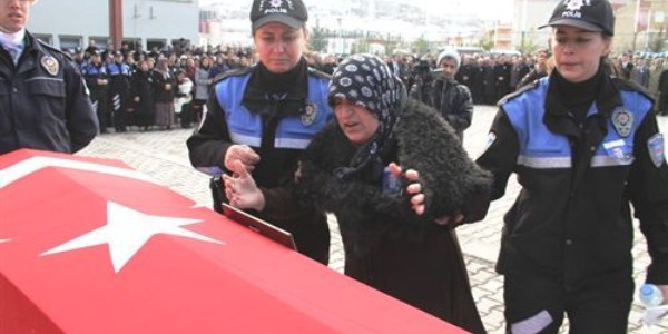Mardin'de polis aracına yapılan silahlı saldırı