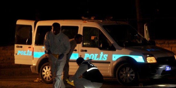 Polis aracına molotoflu saldırı: 1 yaralı
