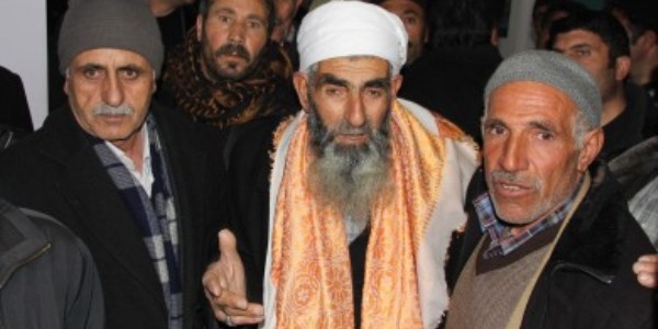 Birlik binasında gergin anlar