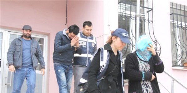 Torbacılık yapan karı koca yakalandı