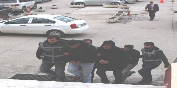 Suç örgütü zanlıları adliyede