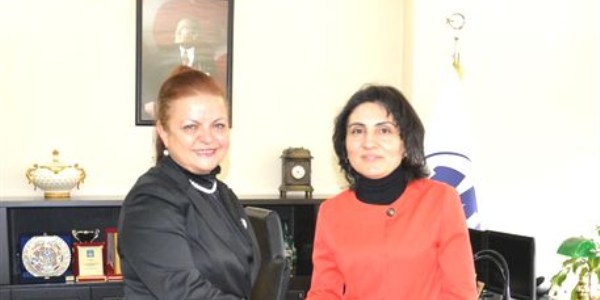 Defterdarl�ktan mavi kapak kampanyas�na destek