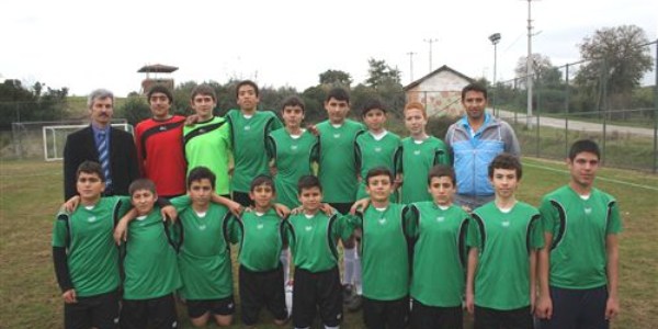 Toros Ortaokulu Antalya'da çeyrek finale yükseldi
