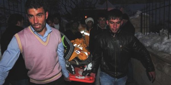 Van Kalesi'nde intihar girişimi