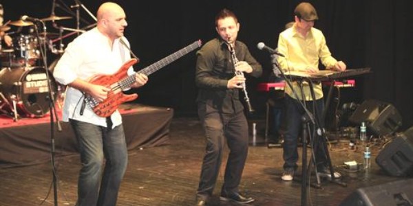 Nilüfer'de Dünyayı Kucaklayan Konser