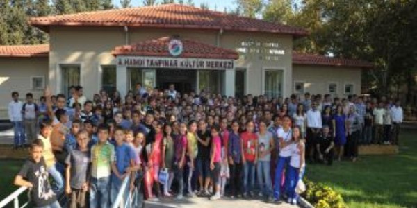 Düzce Belediyesi'nden öğrencilere sinema etkinliği