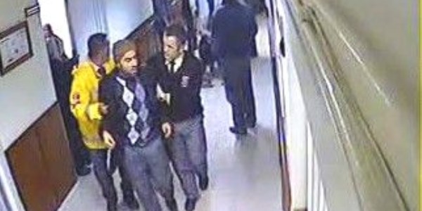 Hasta yakınından hastane personeline ve polise saldırı