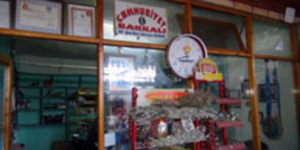 'Cumhuriyet bakkalı'