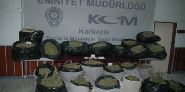 Başkent'te zehir tacirlerine darbe