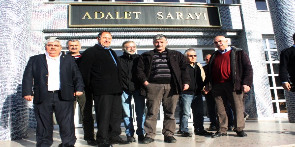 Taş ocağı istemeyen köylüler mahkemelik oldu