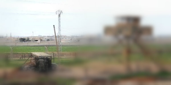 Suriye mermileri servis aracna isabet etti