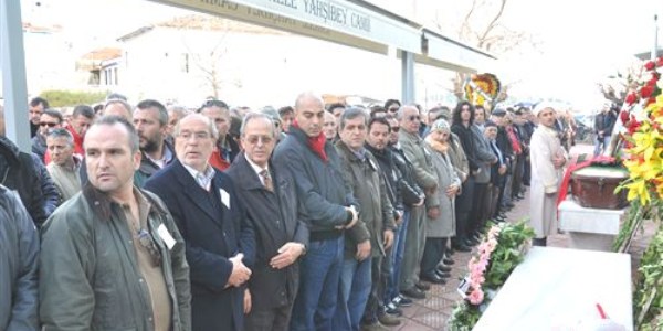 Yar��larda teknesinden denize d��en Bur�in Hazarhun ya�am�n� yitirdi