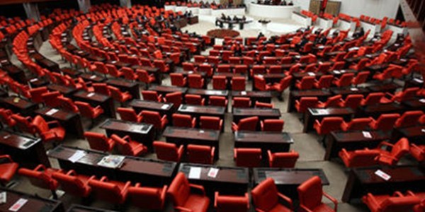 Genel Kurul cezaevleri kanun tasarısını görüşüyor...