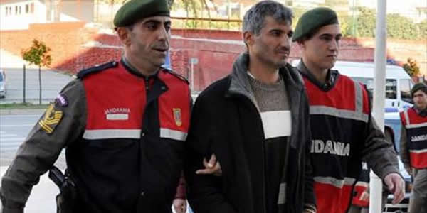 Kom�usunu av t�fe�iyle �ld�ren imama 5 y�l hapis