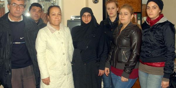 Taciz iddias�nda bulunan veliler ��rencileri okula yollam�yor