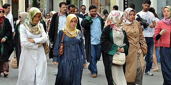 Danıştay'dan avukatlara başörtüsü serbestisi kararı