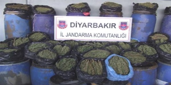 Diyarbakr'da 269 kilo esrar ele geirildi