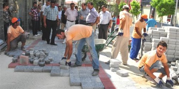 Tekirda� Belediyesi 208 bin metre kare parke ta� d��edi