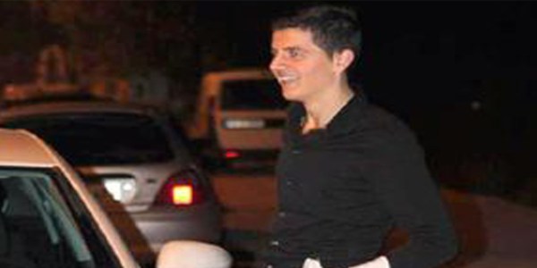 Otomobilin �arpt��� lise ��rencisi hastanede �ld�