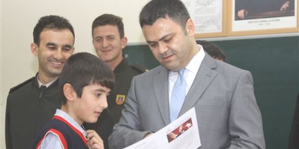 Saruhanlı'da 8 bin öğrenci karne aldı