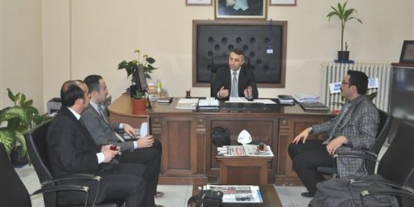 Sendika temsilcileri Yerky le Milli Eitim Mdr Yavuz'u ziyaret etti