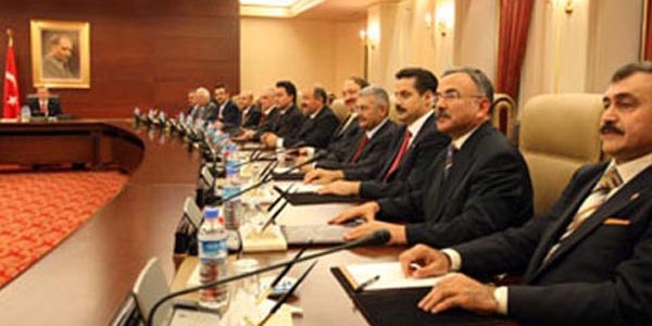 Kabinede 2. revizyon yerel seçimden önce