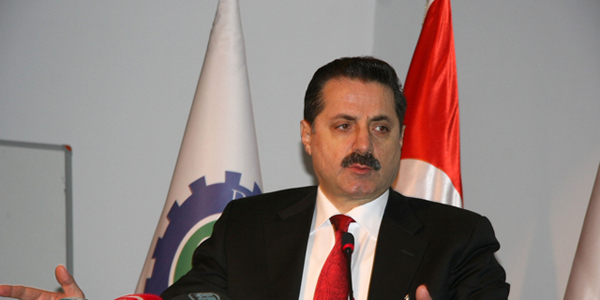 Çelik: Başörtüsü tartışmalarını aşmamız gerekiyor
