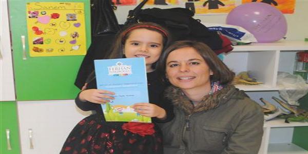 Ferhan Nakıboğlu Internatıonal School'da ilk karneler dağıtıldı