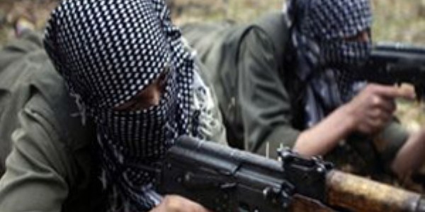 ��rnak'ta polis lojman�na taciz ate�i