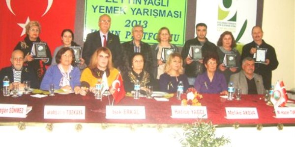 Burhaniye'de zeytinyağlı yemekler yarıştı
