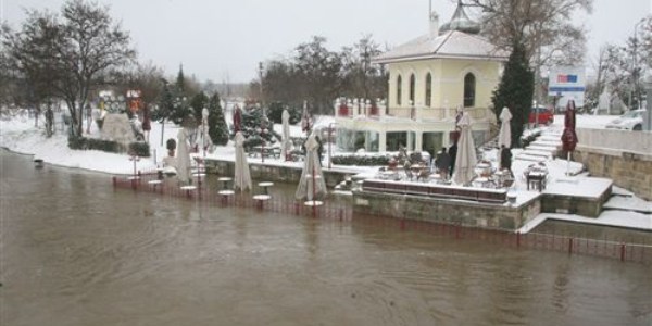 Edirne'de taşkın alarmı