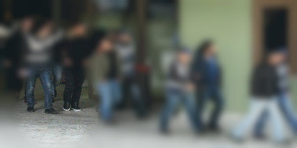 Ünlülerin de aralarında bulunduğu 35 kişi Adliye'de