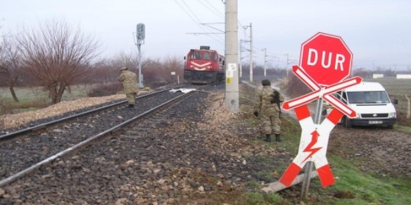 TCDD: Kaza, servis aracının kontrolsüz geçişi nedeniyle gerçekleşti