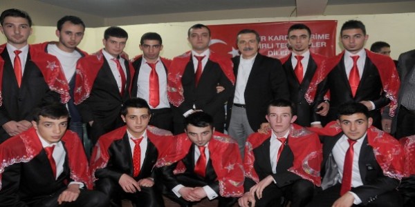 Başkan Ataç askerleri uğurladı