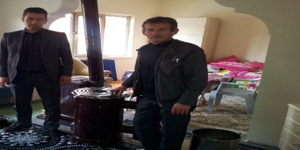Odunpazar� Belediyesi'nden evi yanan arkaya ailesine yard�m