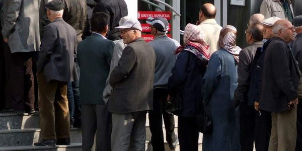 Tablo halinde emekli aylıklarının kesileceği ve kesilmeyeceği haller