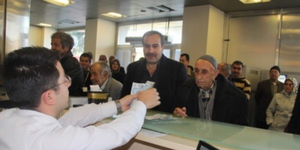 Türkiye'nin en yaşlı emeklisi ikinci maaşını alamadan öldü