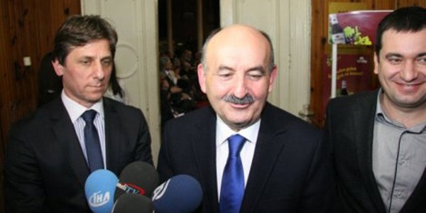 Sağlık Bakanı Müezzinoğlu, TBMM'de grupları ziyaret etti