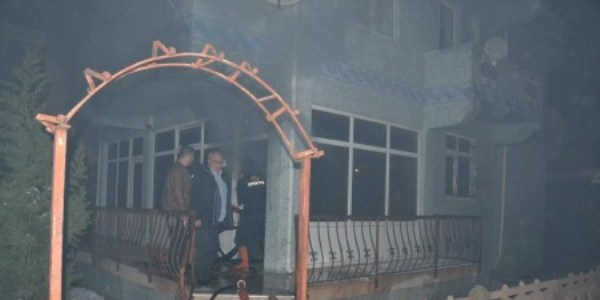 Tekstil at�lyesinde ��kan yang�n korkuttu