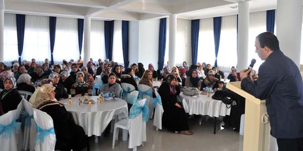 Eğitime 'anne' desteği