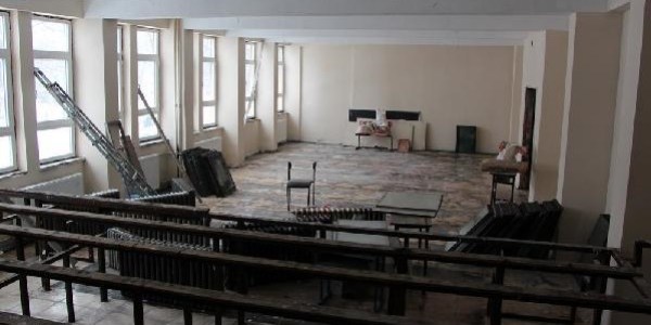 Şemdinli'de PKK'nın yaktığı okulun onarımı için kampanya başlatıldı