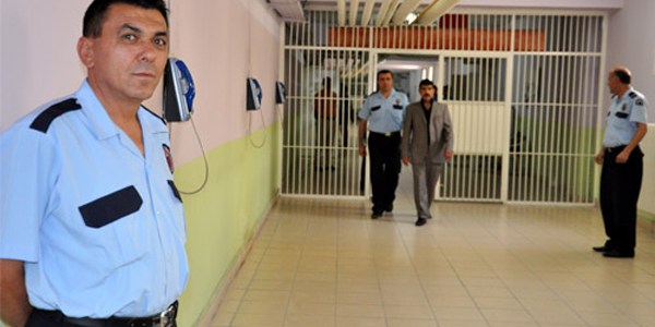 CHP'den ceza infaz memurlar iin kanun teklifi
