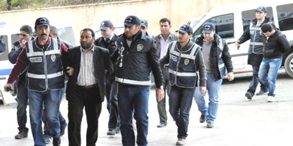Şanlıurfa'da 5 telefon dolandırıcısı yakalandı
