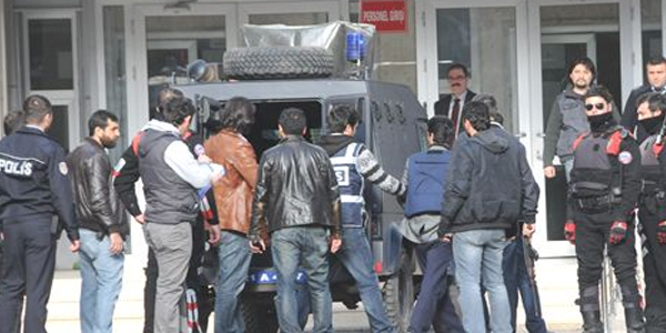 Diyarbakır'da cinayet zanlısı 3 kişi tutuklandı