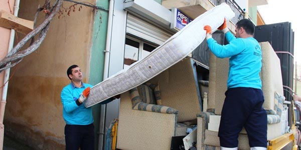 Konak Belediyesi bir yılda 400 kişiyi ev sahibi yaptı